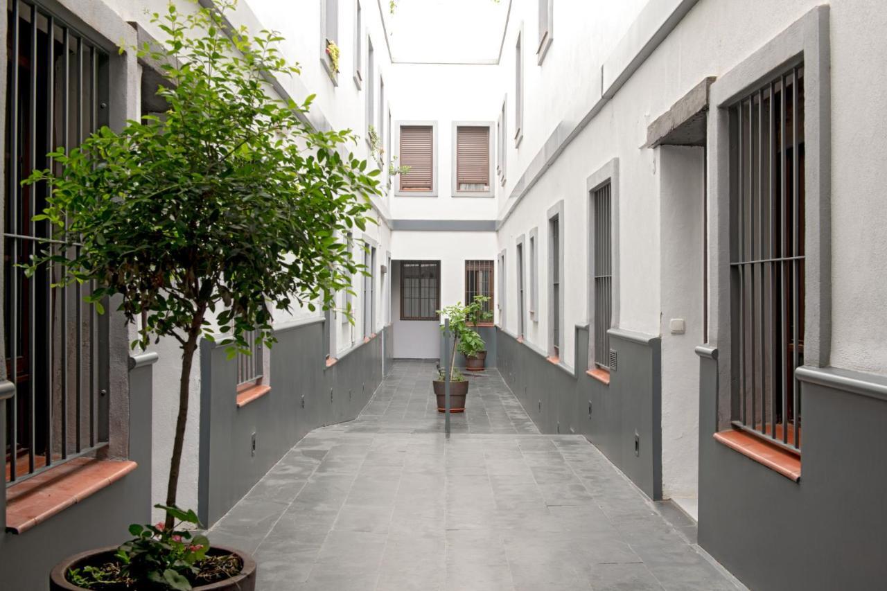 Home2Book Amelia'S Pottery, Triana Seville Exterior photo